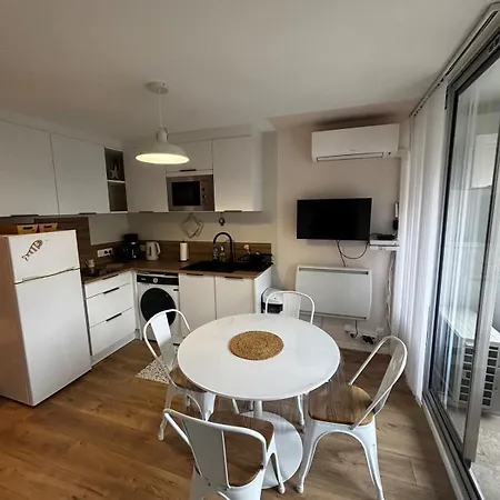 Apartman Superbe T2 Climatise *